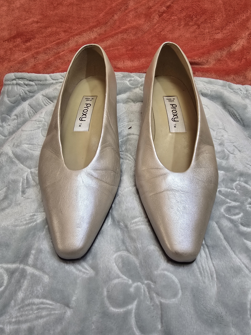 Proxy Women's Champagne Pearl Slip-On Flats Size 8.5
